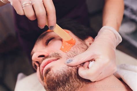 men waxing video